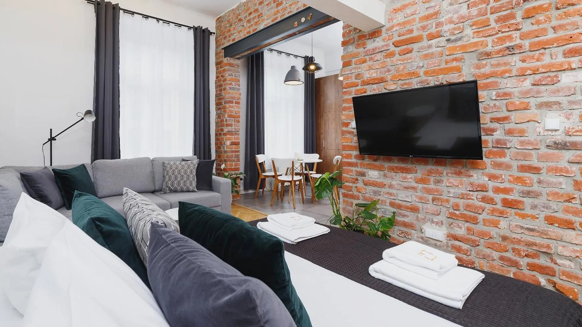 Kazimierz District - Miodowa 32 Street Apartment Krakow