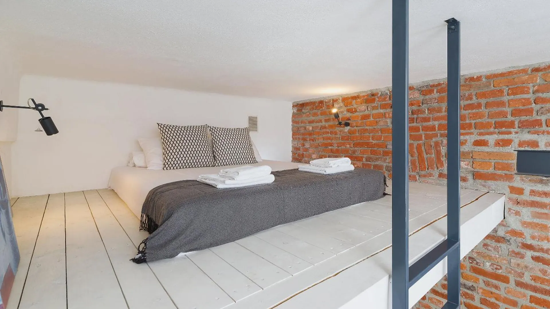 Kazimierz District - Miodowa 32 Street Apartment Krakow Poland
